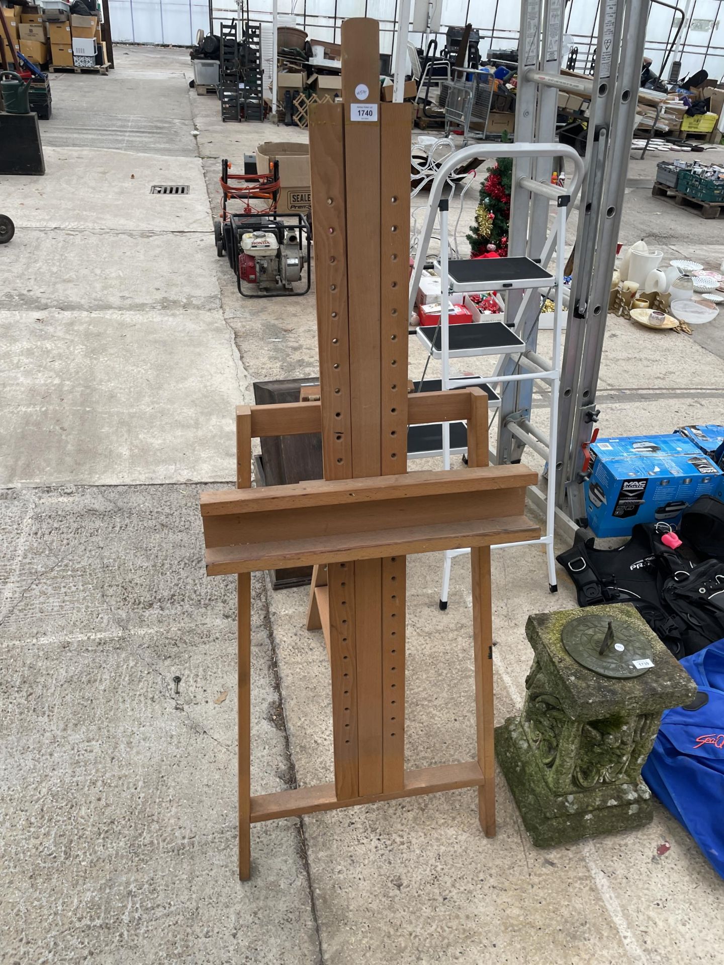 A LARGE WOODEN ARTISTS EASEL - Image 2 of 2