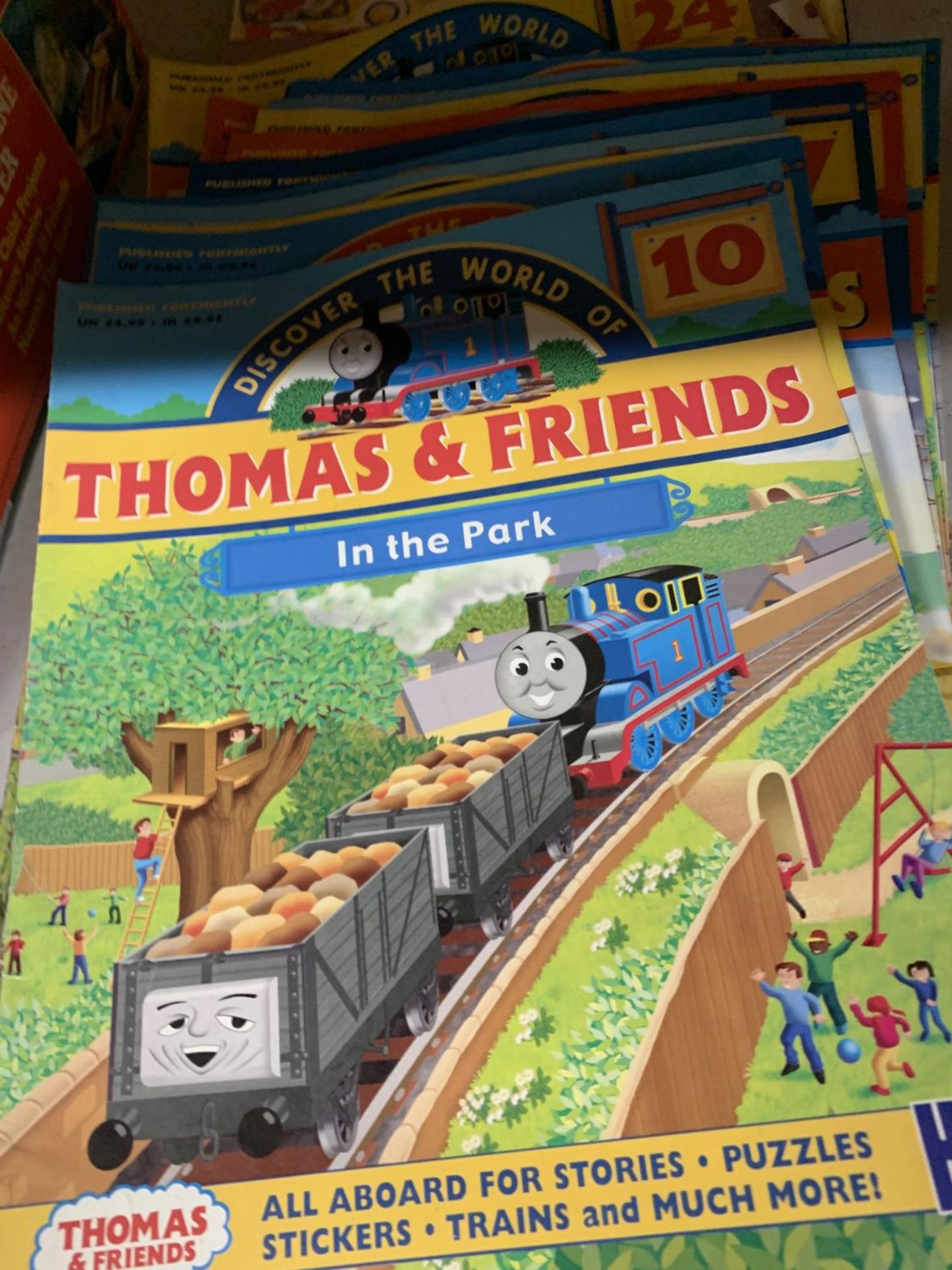 A COLLECTION OF THOMAS AND FRIENDS COMICS PUBLISHED BY DEAGOSTINI - Image 3 of 3