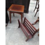 A SMALL OAK OCCASIONAL TABLE, 14" SQUARE AND A HARDWOOD 20TH CENTURY MAGAZINE RACK