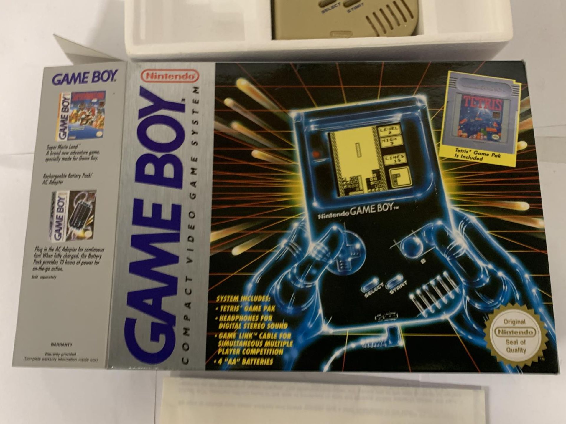 A BOXED NINTENDO GAMEBOY - Image 3 of 4
