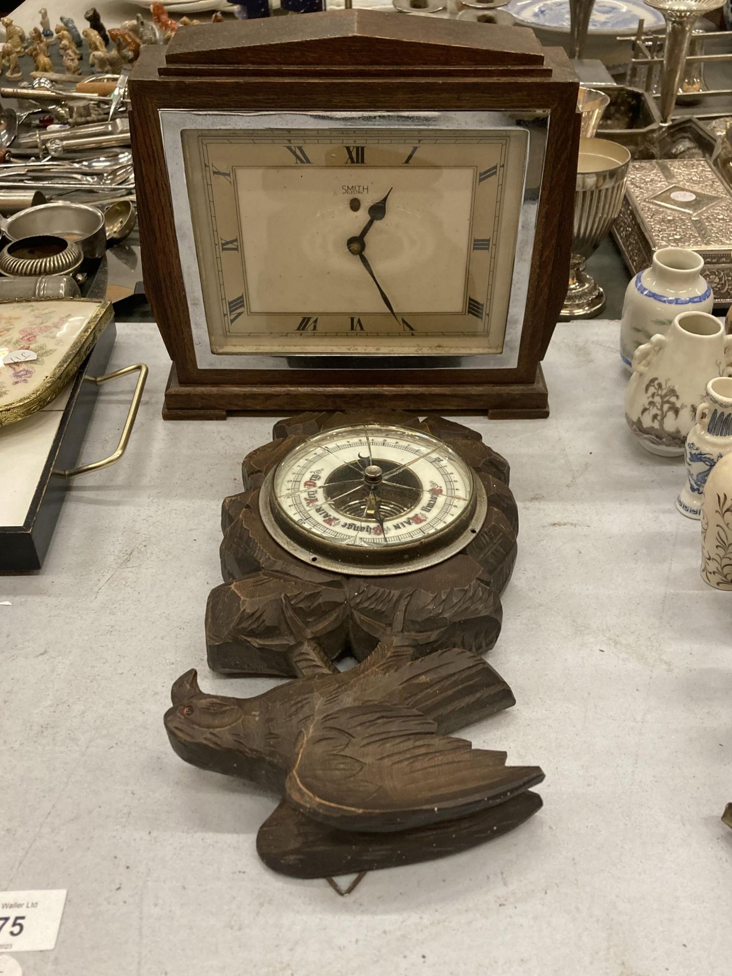 TWO VINTAGE WOODEN CASED ITEMS - SMITHS MANTLE CLOCK AND BAROMETER