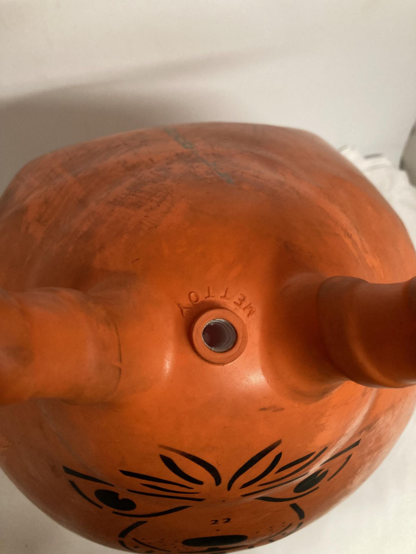 A VINTAGE SPACE HOPPER - NEEDS AIR - Image 3 of 3