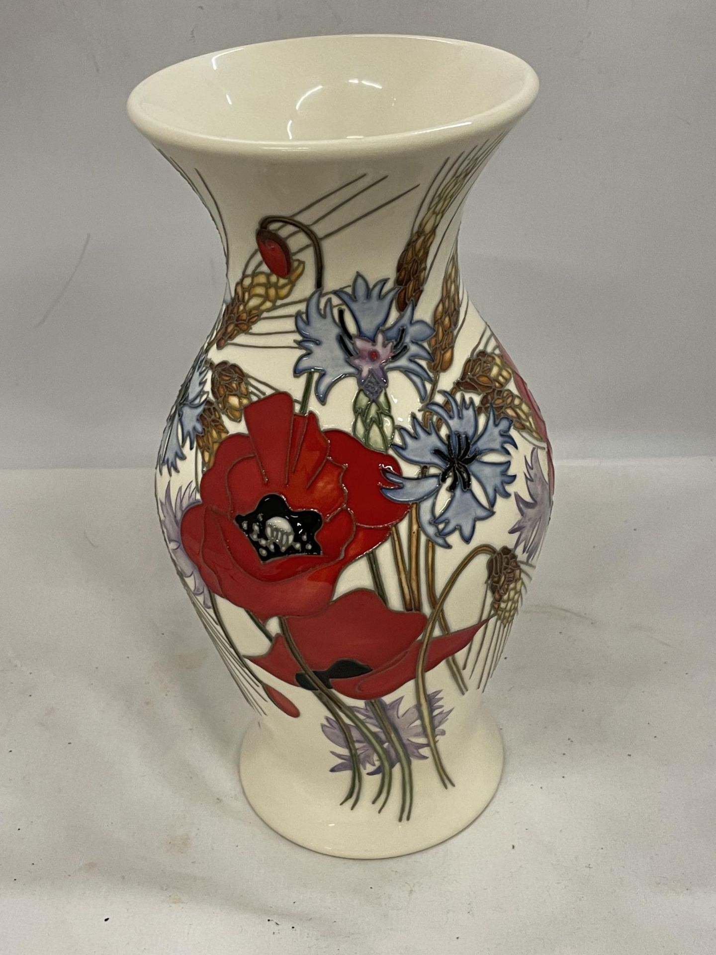 A LARGE MOORCROFT POPPY TRIAL VASE HEIGHT 12" - Image 2 of 4