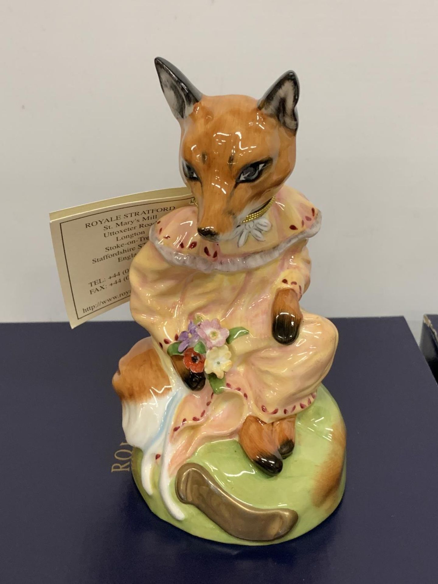 TWO HAND PAINTED AND BOXED LIMITED EDITION ROYAL STRATFORD FOX FIGURES ONE 726/2500 THE OTHER 724/ - Image 2 of 6