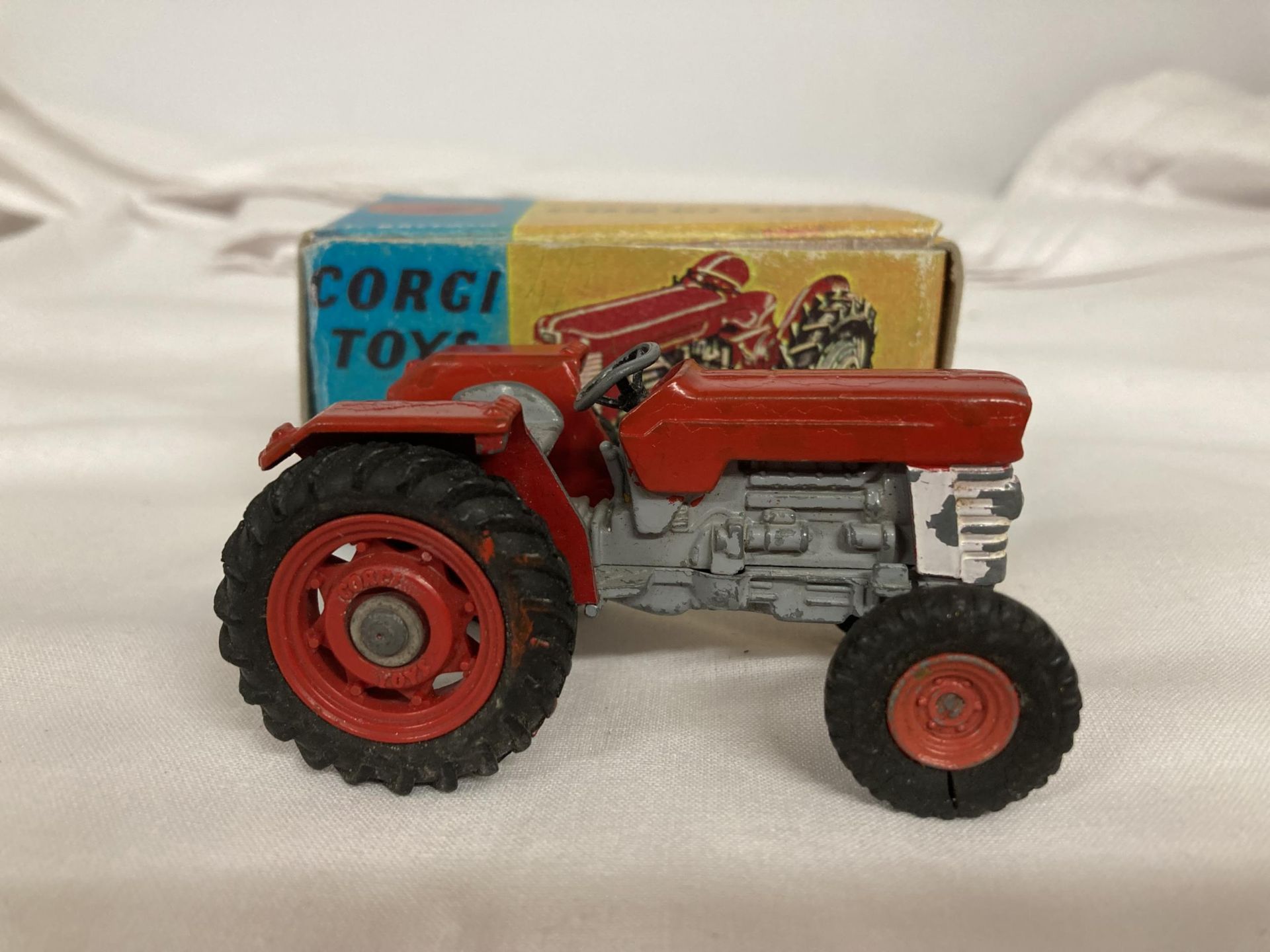 TWO BOXED CORGI MODELS NO. 58 - BEAST CARRIER WITH ANIMALS AND NO. 50 - A MASSEY FERGUSON 65 TRACTOR - Image 3 of 3
