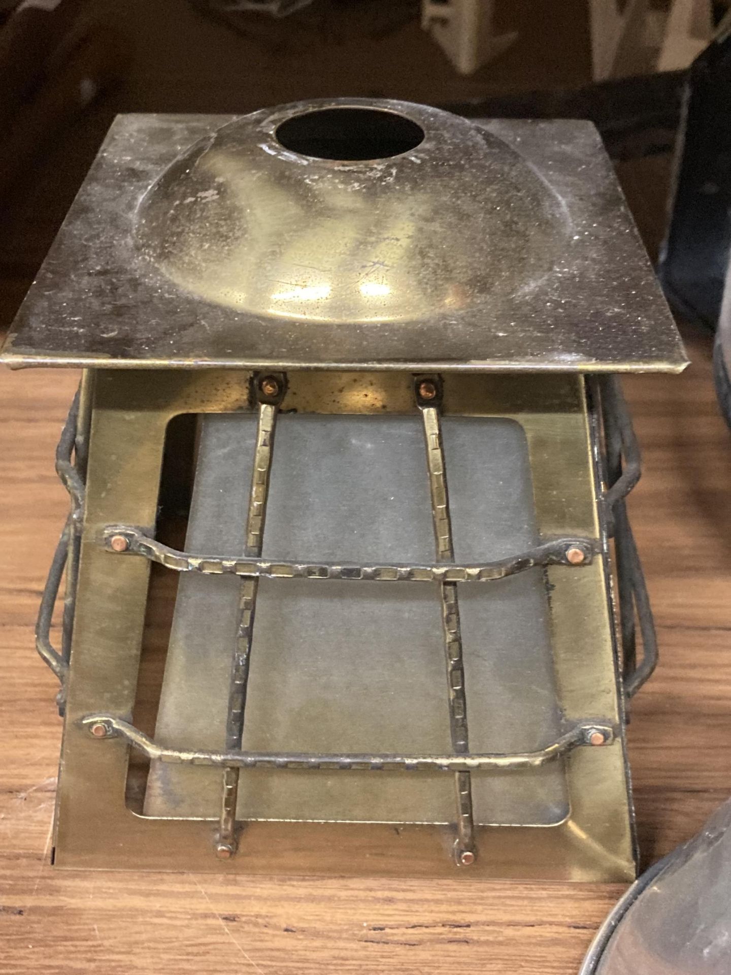 A VINTAGE METAL OUTDOOR 'LANTERN' WALL LIGHT PLUS FOUR VINTAGE LIGHT SHADES - Image 3 of 7