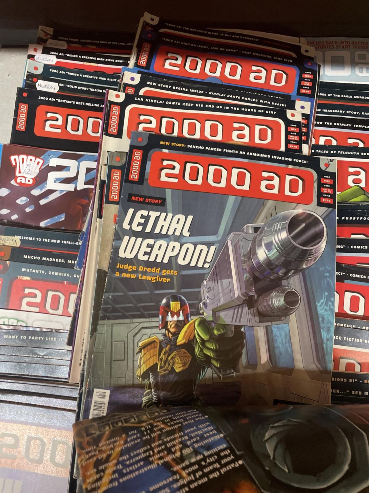 A LARGE COLLECTION OF 2000 AD COMICS - Image 3 of 4