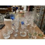 A QUANTITY OF GLASSES TO INCLUDE WINE, BRANDED WHISKY TUMBLERS, TANKARDS, ETC
