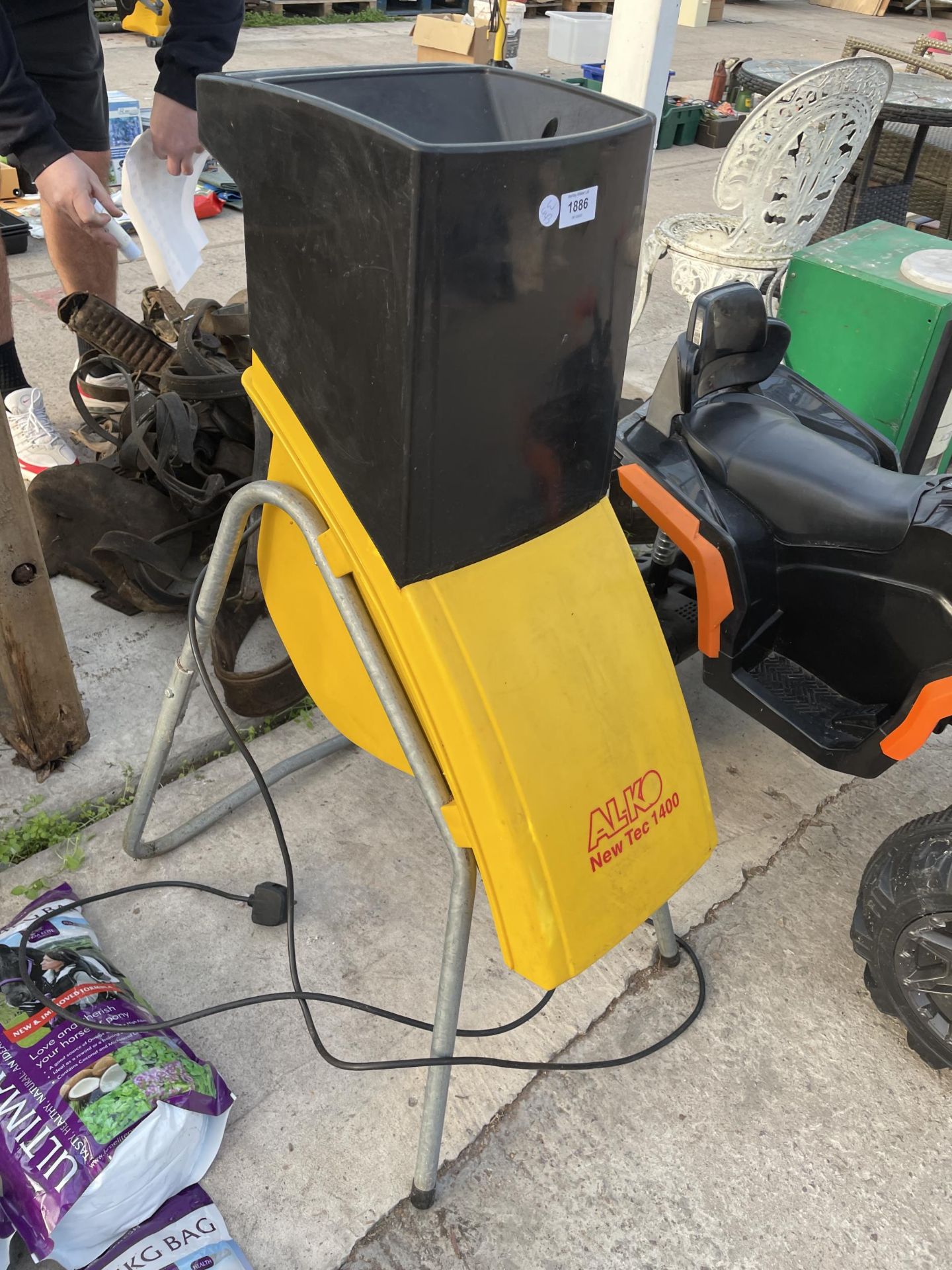 AN AL-KO NEW TEC 1400 ELECTRIC GARDEN SHREADER