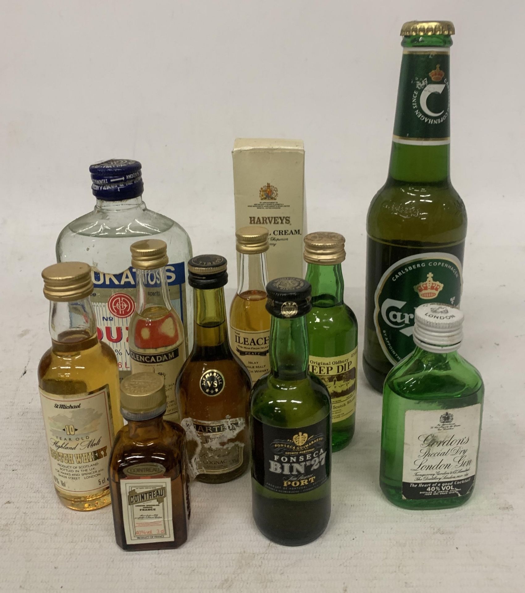 A MIXED LOT OF MINIATURES - COINTREAU, ST MICHAEL 10 YEAR OLD HIGHLAND SCOTCH WHISKY, FONSECA BIN 27