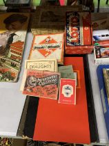 A QUANTITY OF VINTAGE GAMES TO INCLUDE MONOPOLY BOARD, LOTTO, SMALL MONOPOLY, DRAUGHTS, PLAYING