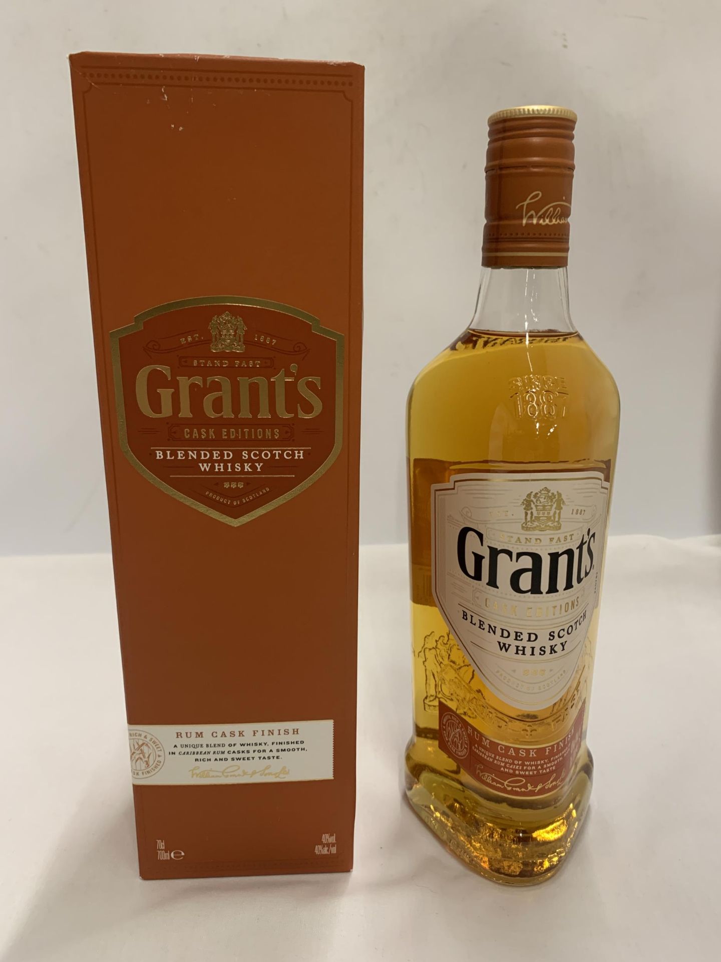 A BOXED 70CL BOTTLE - GRANT'S CASK EDITIONS RUM CASK FINISH BLENDED SCOTCH WHISKY