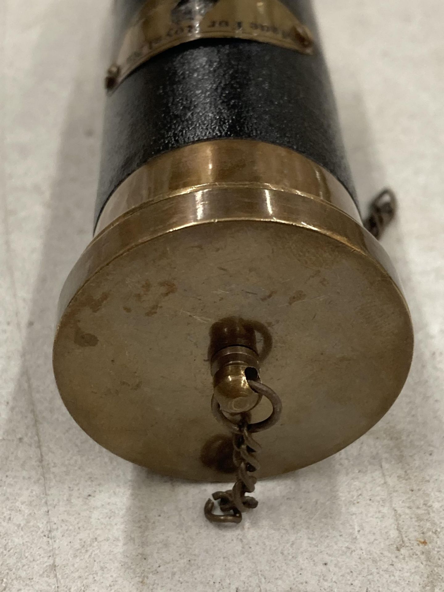 A BRASS AND LEATHER ROYAL NAVY TELESCOPE - Image 3 of 4