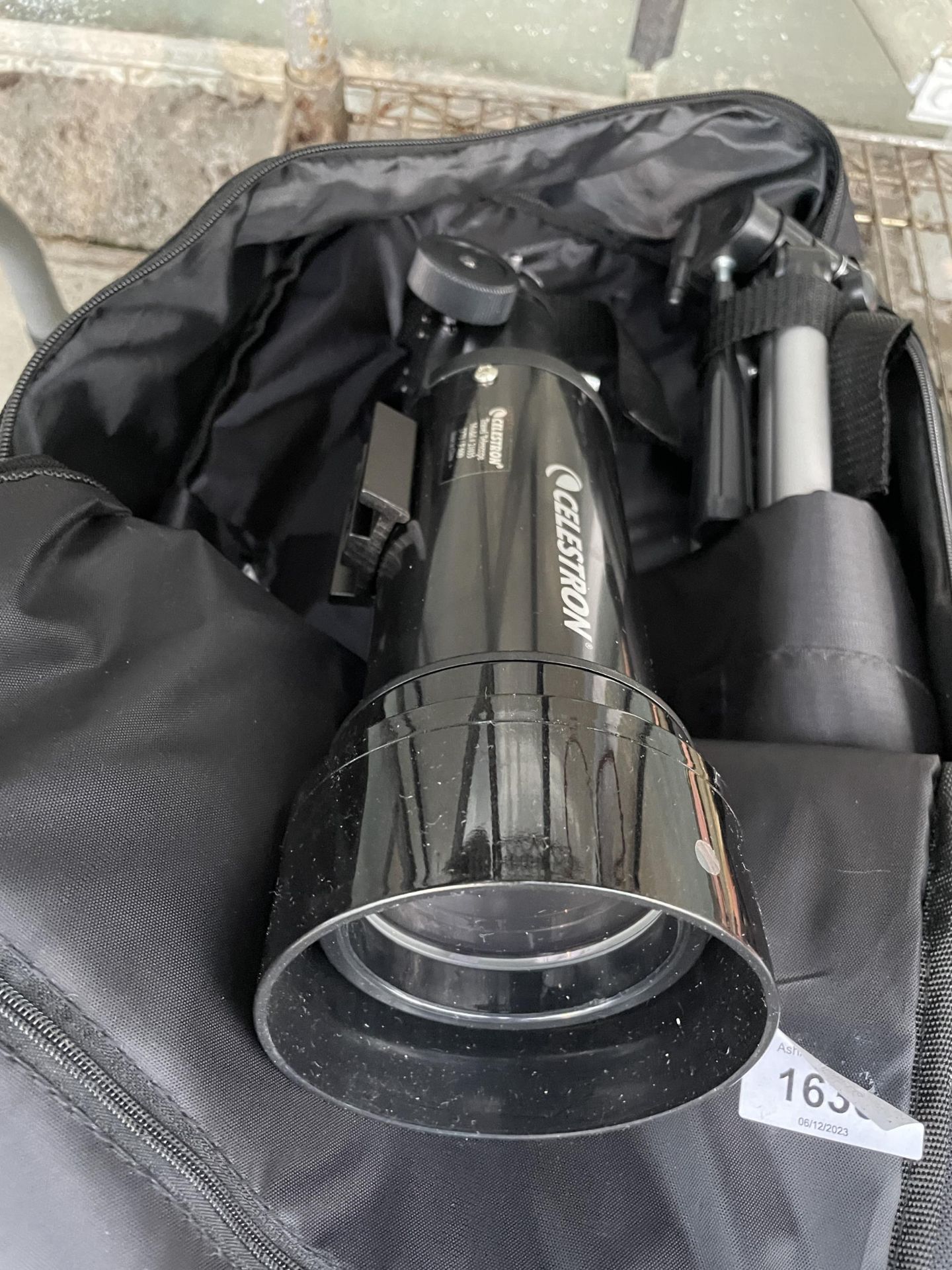 A CELESTRON TRAVEL TELESCOPE WITH CARRY BAG AND MANUAL - Image 2 of 4