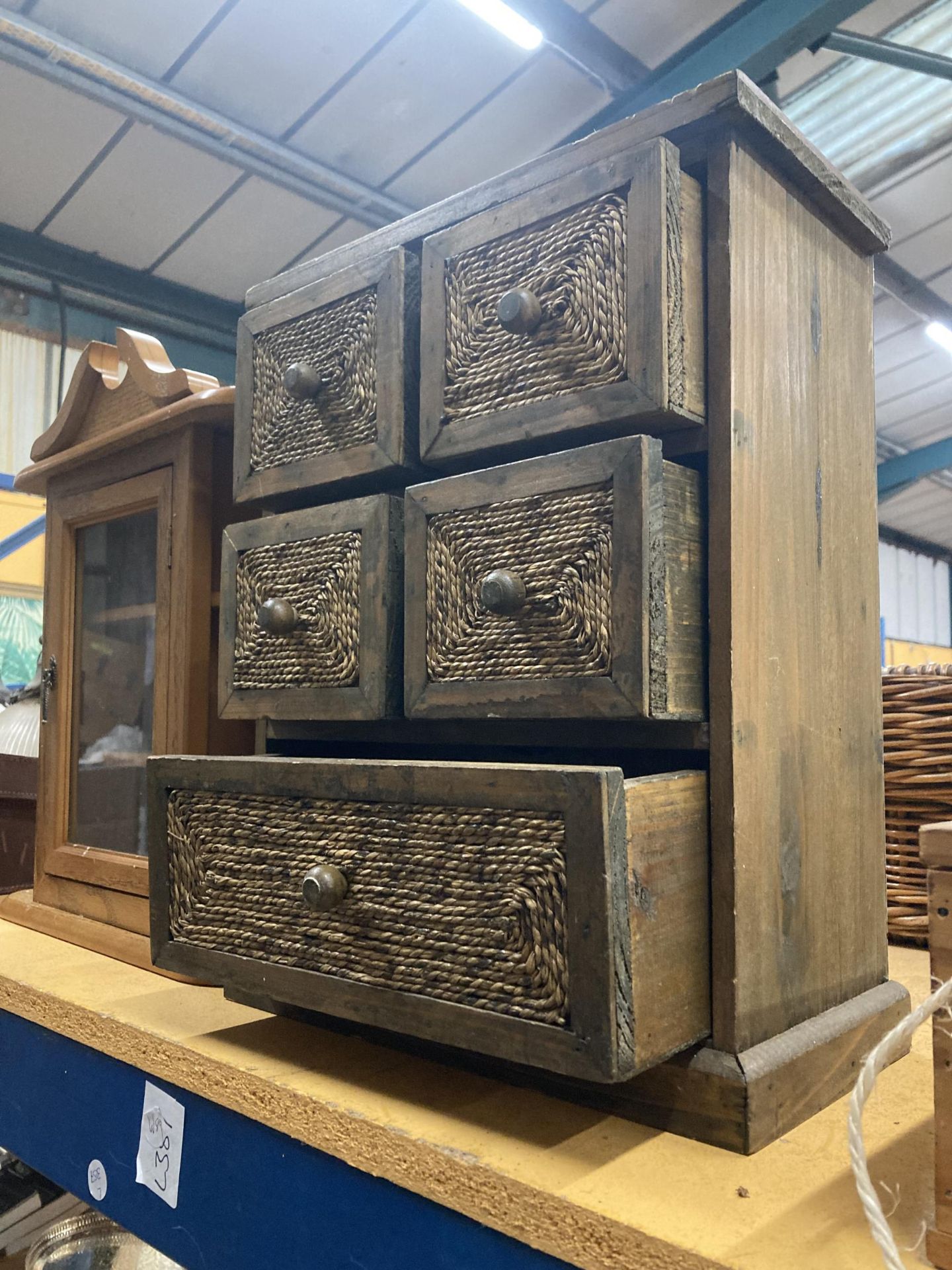 TWO TABLE TOP STORAGE DISPLAYS - RATTAN DRAWER DESIGN CHEST AND SINGLE DOOR CUPBOARD - Image 3 of 4