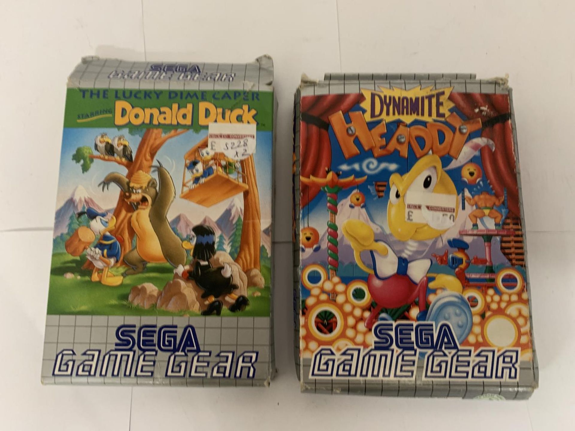 TWO BOXED SEGA GAME GEAR GAMES TO INCLUDE THE LUCKY DIME CAPER STARRING DONALD DUCK AND DYNAMITE