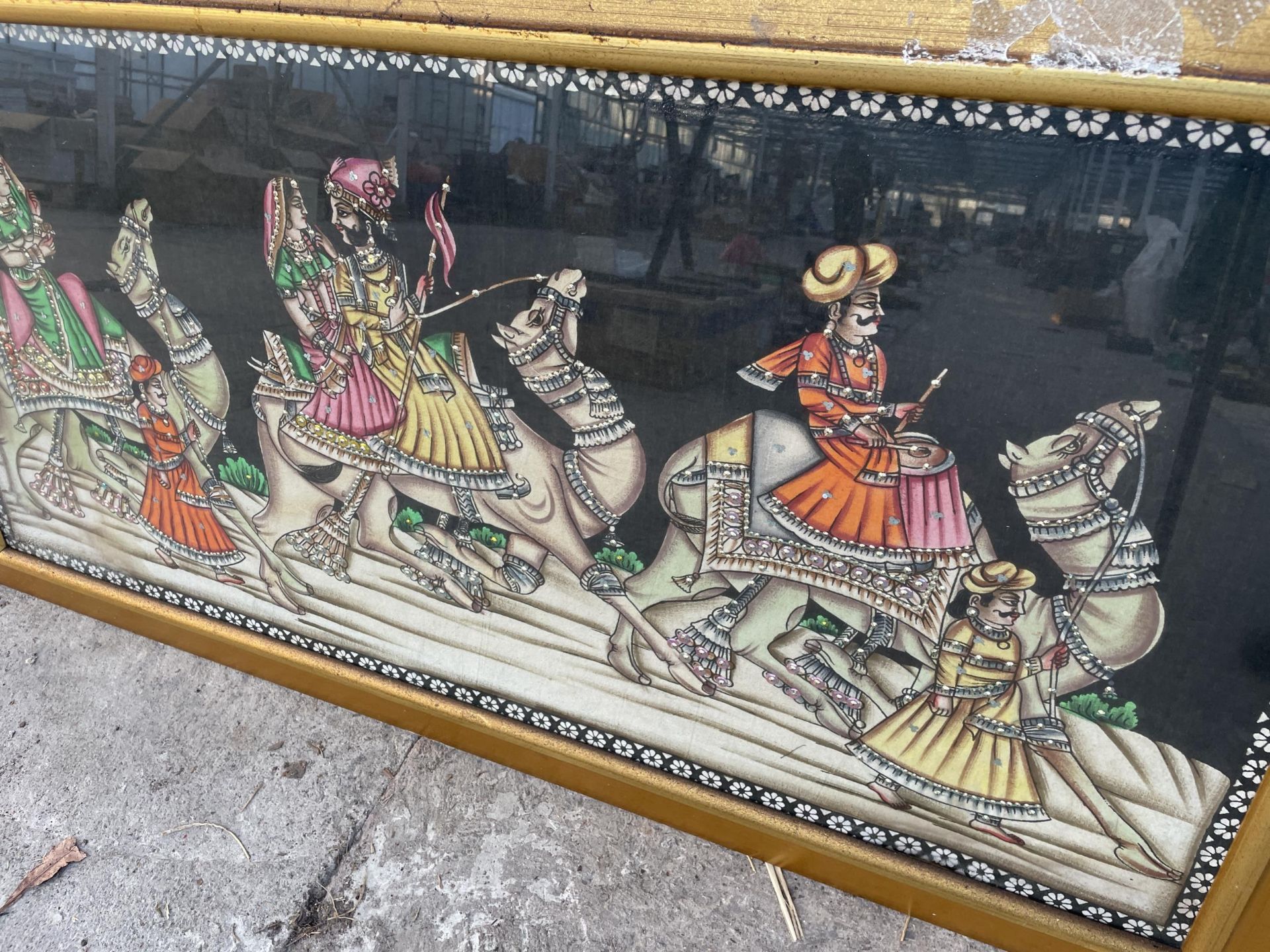 TWO GILT FRAMED PRINTS OF INDIAN SCENES - Bild 3 aus 5