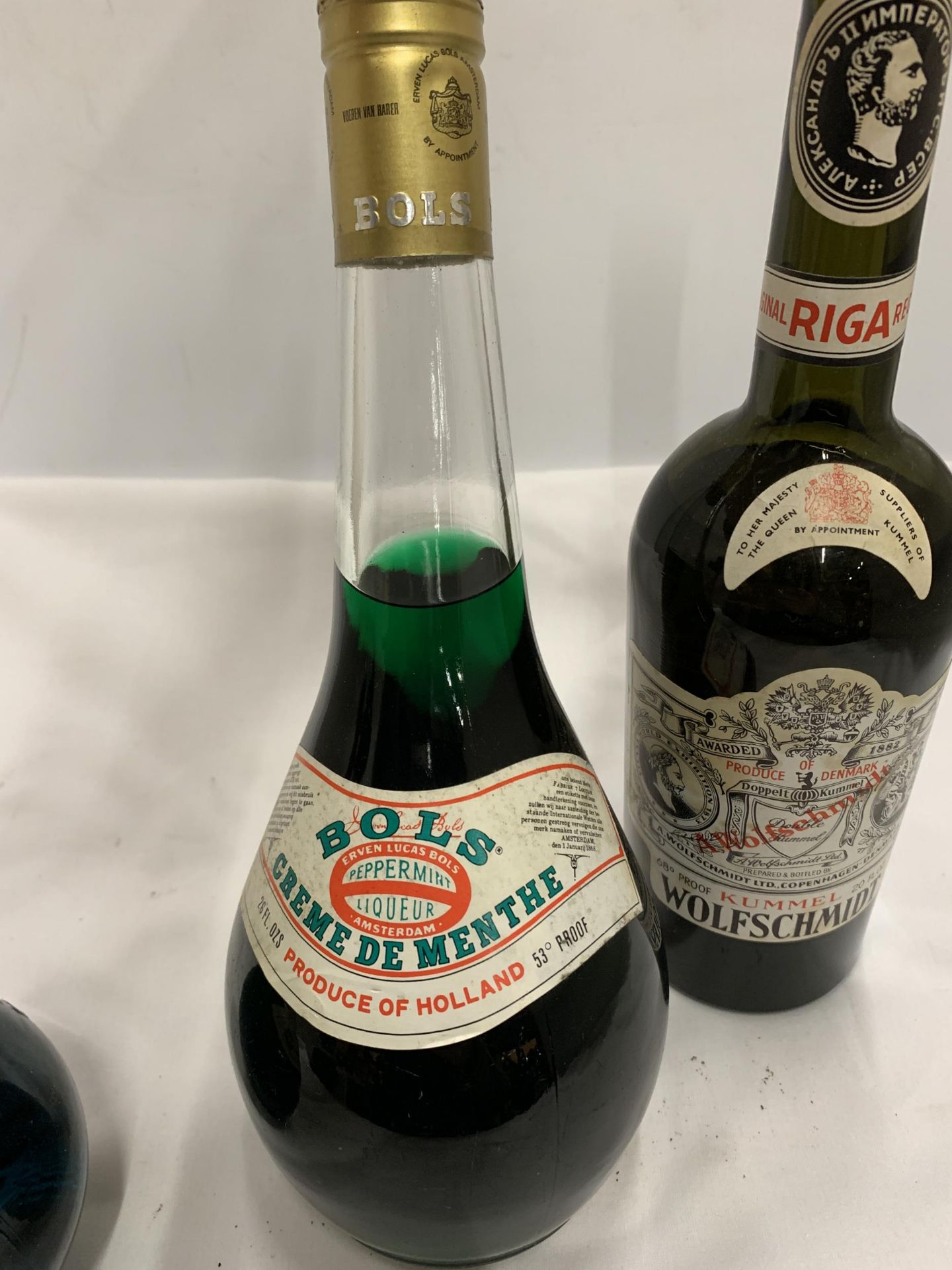 FOUR MIXED BOTTLES - BOLS CR�ME DE MENTHE, VICENTE BOSCH ETC - Image 4 of 5