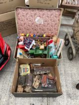 AN ASSORTMENT OF VINTAGE CHILDRENS TOYS TO INCLUDE A TILL, DOLLS HOUSE FURNITURE AND A COMBINE