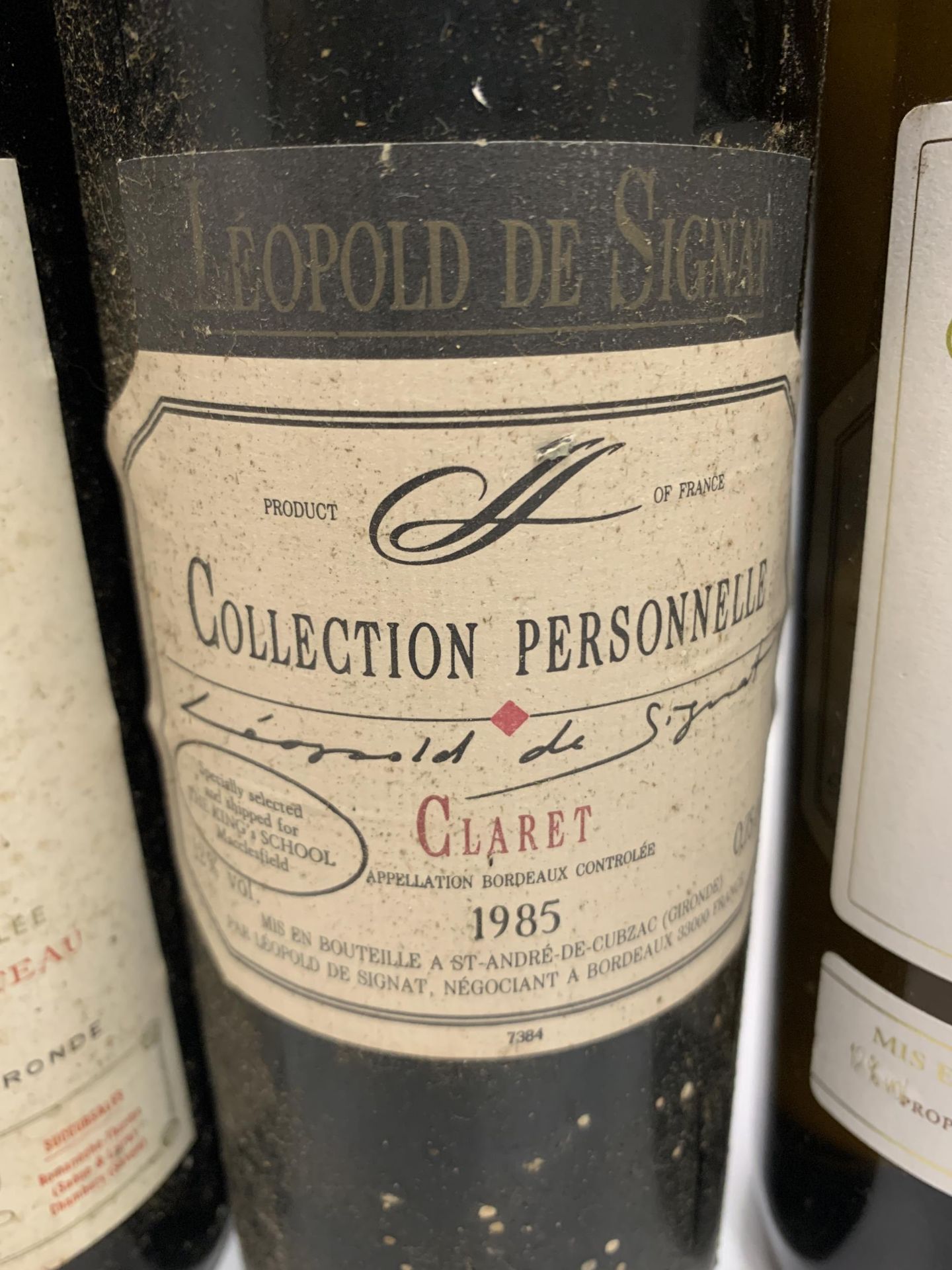 THREE 75CL BOTTLES - CHATEAU VIEUX POMEROL 1969, LEOPOLD DE SIGNAL 1985 CLARET AND CHATEAU - Bild 3 aus 5