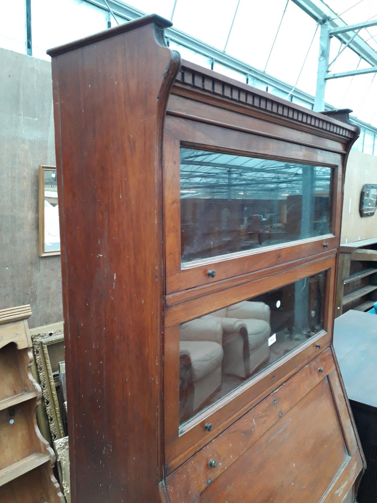 AN EDWARDIAN GLOBE WERNICKE STYLE BUREAU BOOKCASE WITH FITTED INTERIOR, SINGLE DRAWER, TWO SMALL AND - Image 2 of 6