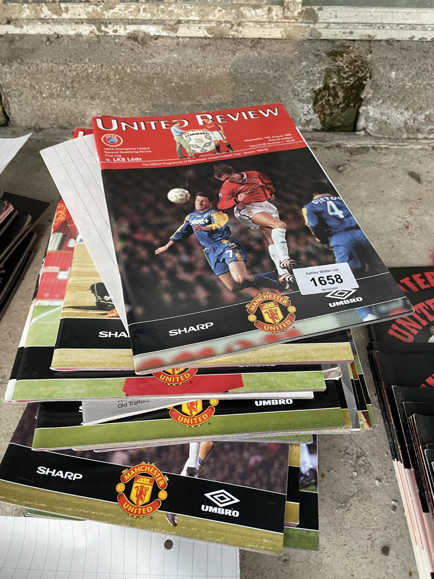 A BELIEVED COMPLETE SET OF MANCHESTER UNITED PROGRAMMES FROM THE 1998-1999 SEASON