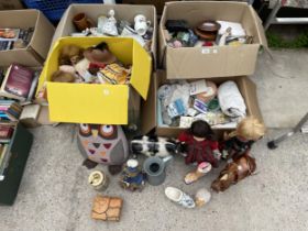 AN ASSORTMENT OF ITEMS TO INCLUDE CERAMICS, DOLLS AND ANIMAL FIGURES ETC