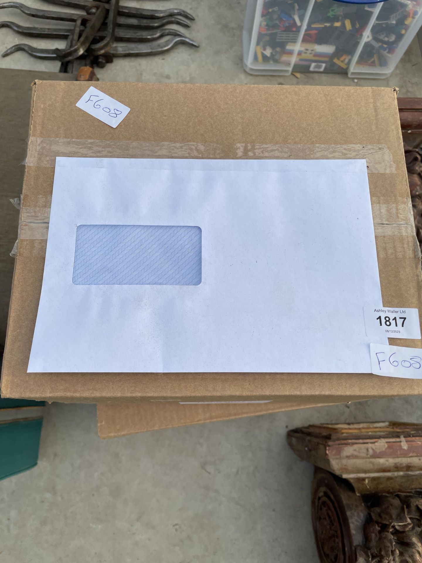 A LARGE QUANTITY OF WHITE ENVELOPES WITH CLEAR WINDOWS - Image 3 of 3