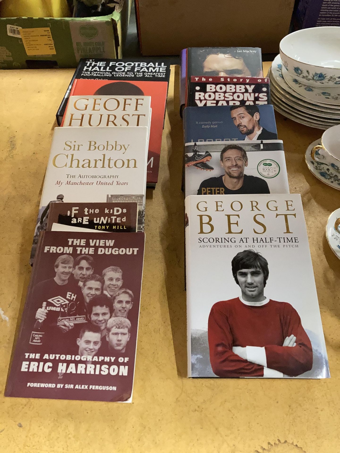 A GROUP OF FOOTBALL RELATING BOOKS AND BIOGRAPHIES, GEORGE BEST, PETER CROUCH ETC
