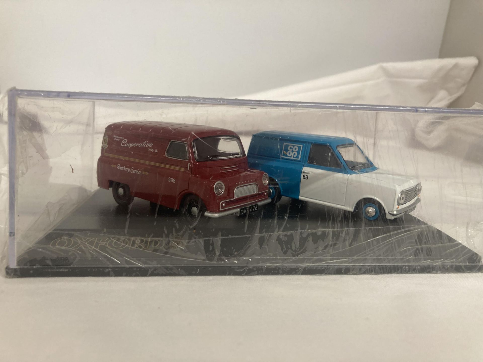 TWO OXFORD DIECAST MODELS - SET NO. 27 - CO-OP VANS, RICHARD READ LORRY - Image 3 of 3