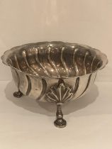 A HALLMARKED LONDON SILVER FOOTED BOWL GROSS WEIGHT 197 GRAMS