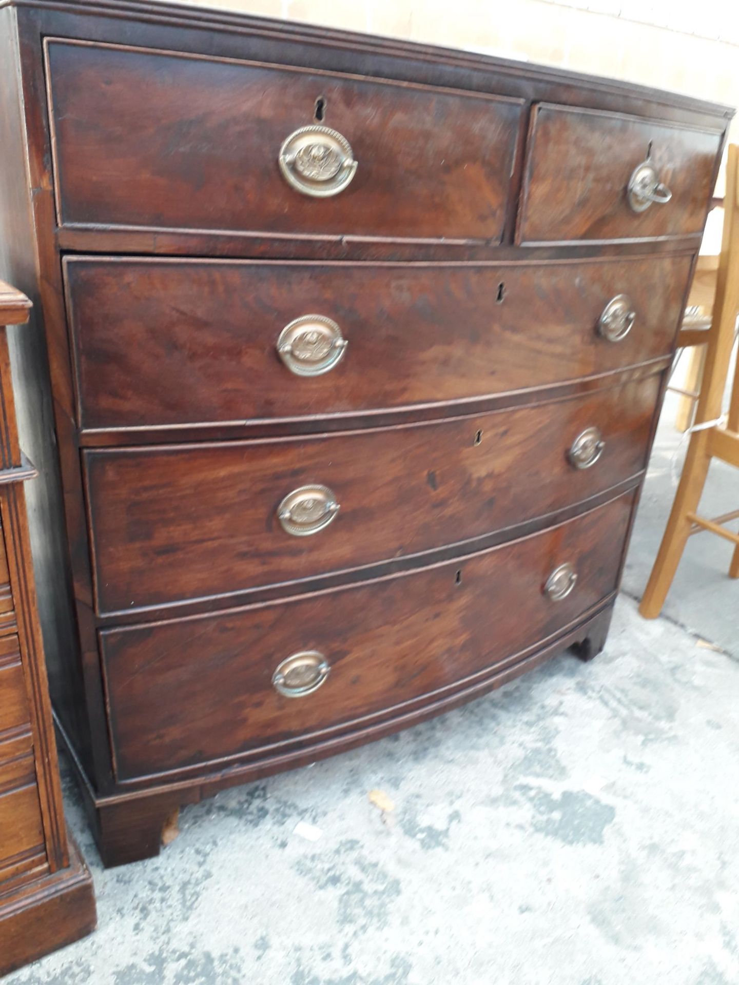 A 19TH CENTURY MAHOGANY BOWFRONTED CHEST OF TWO SHORT AND THREE LONG GRADUATED DRAWERS, 40" WIDE - Image 2 of 4