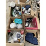 AN ASSORTMENT OF HOUSEHOLD CLEARANCE ITEMS TO INCLUDE CERAMICS AND KITCHEN ITEMS ETC