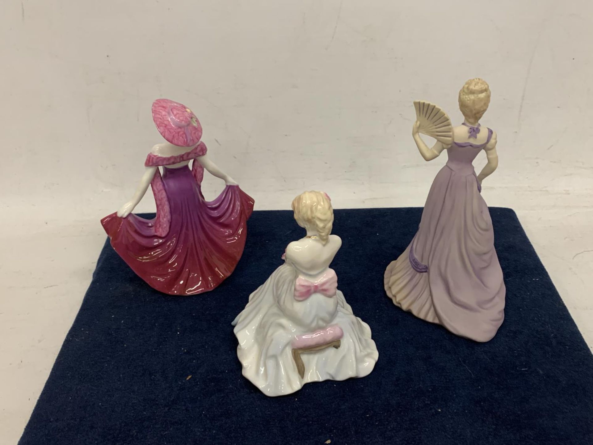 THREE COALPORT FIGURES TO INCLUDE CARRIE, DEBUTANTES JANICE AND BEAU MONDE FRANCESCA - Image 2 of 3