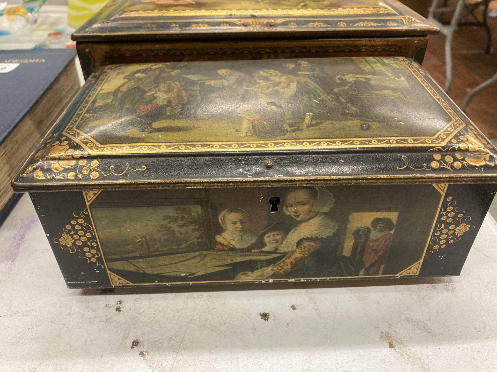 A GROUP OF THREE TIN STORAGE BOXES - Image 3 of 6