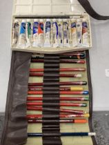 A GROUP OF ARTISTS OIL PAINTS AND PENCILS
