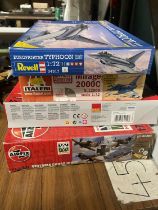 FIVE PLANE MODELLING KITS TO INCLUDE AIRFIX VICTORIA CROSS ICONS, DOUGLAS A-4B SKYHAWK, BAE HAWK,