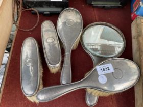 FIVE HALLMARKED SILVER DRESSING TABLE ITEMS TO INCLUDE FOUR BRUSHES AND A MIRROR ETC