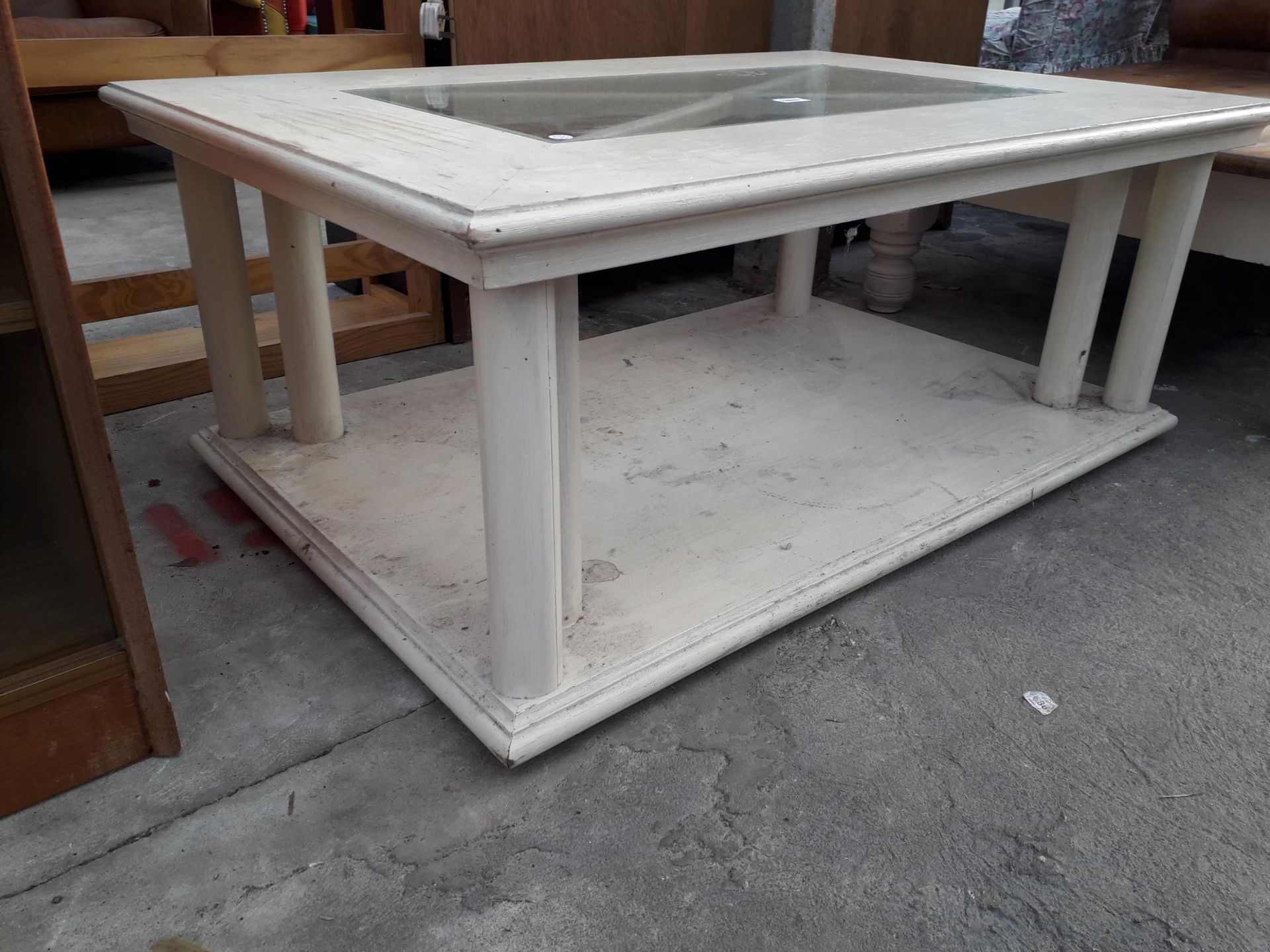 A MODERN PAINTED TWO TIER COFFEE TABLE WITH INSET GLASS TOP, 43 X 29" - Image 2 of 2