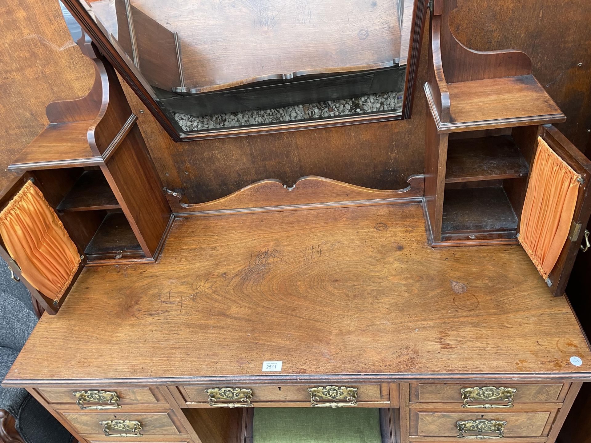 A VICTORIAN WALNUT KNEEHOLE DRESSING TABLE ENCLOSING NINE DRAWERS, TWO GLAZED CUPBOARDS AND - Image 5 of 5