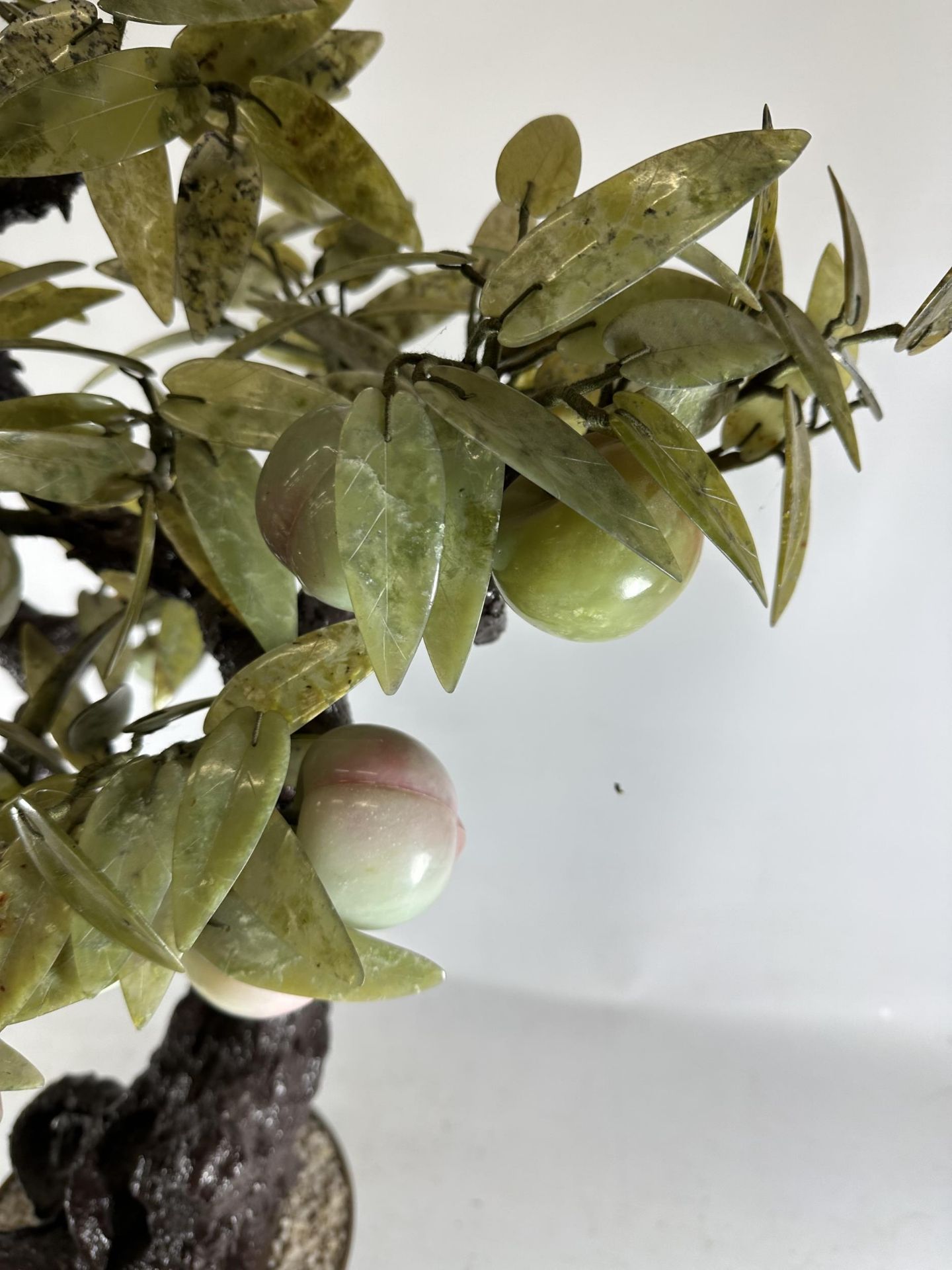 A LARGE AND IMPRESSIVE ORIENTAL MODEL OF A BONSAI TREE WITH GREEN GLASS LEAVES AND PINK FRUIT - Image 2 of 12