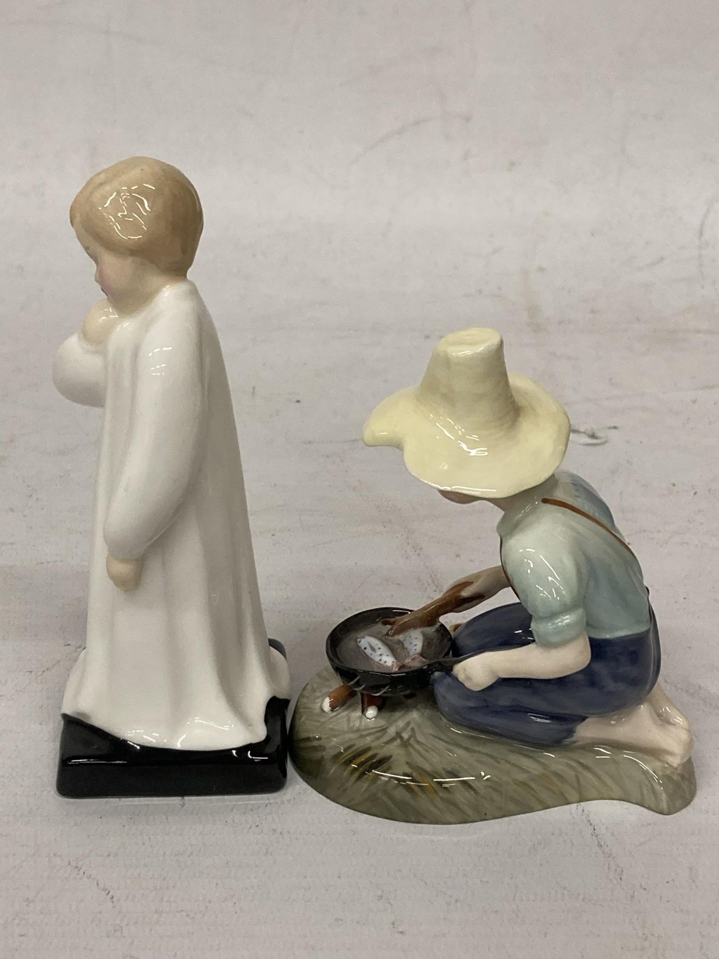 TWO ROYAL DOULTON FIGURES "RIVER BOY" HN 2128 AND"DARLING" HN 1985 - Image 4 of 4