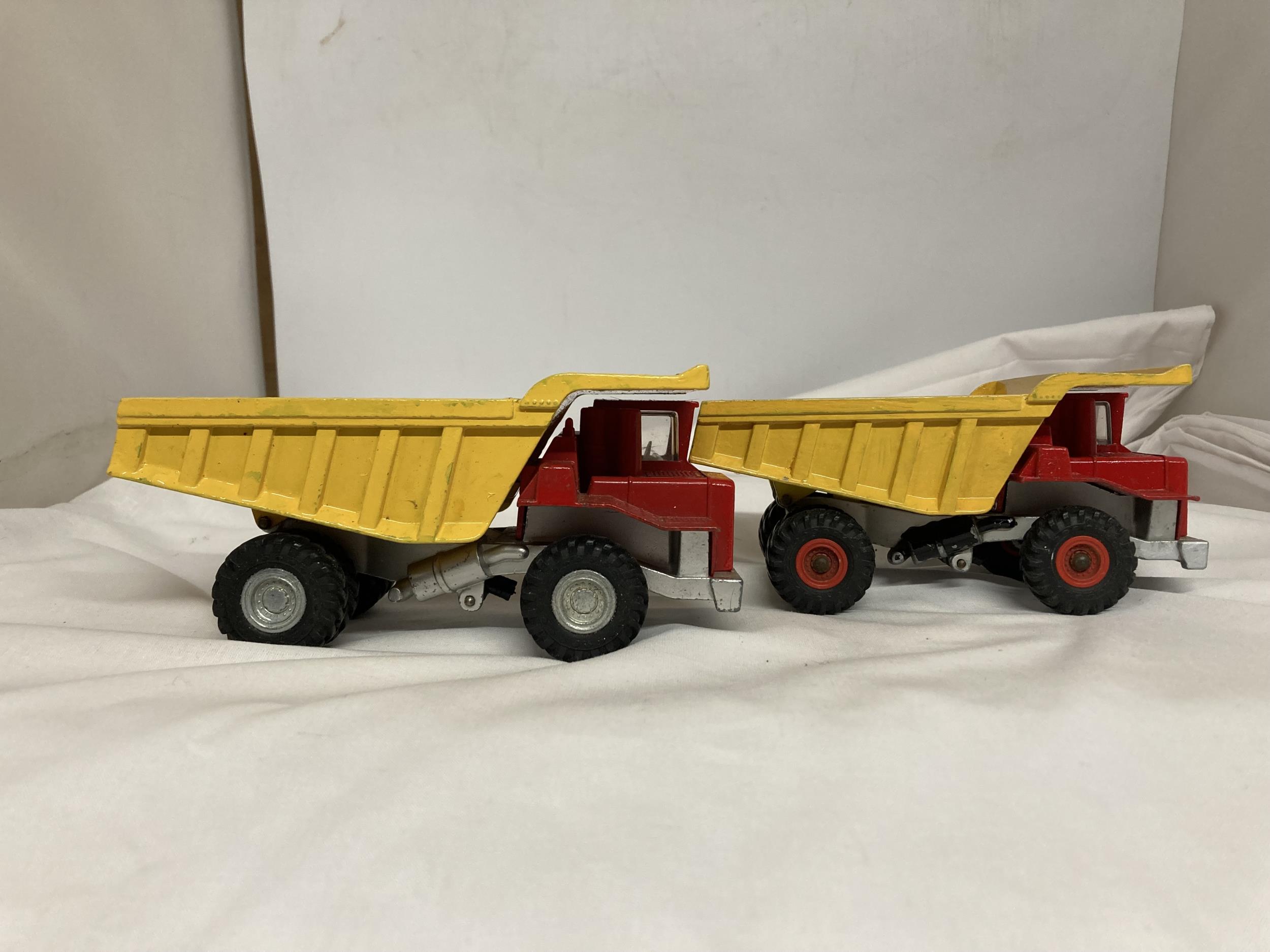 TWO DINKY TOYS AVELING - BARFORD DUMP TRUCKS UNBOXED - Image 2 of 3