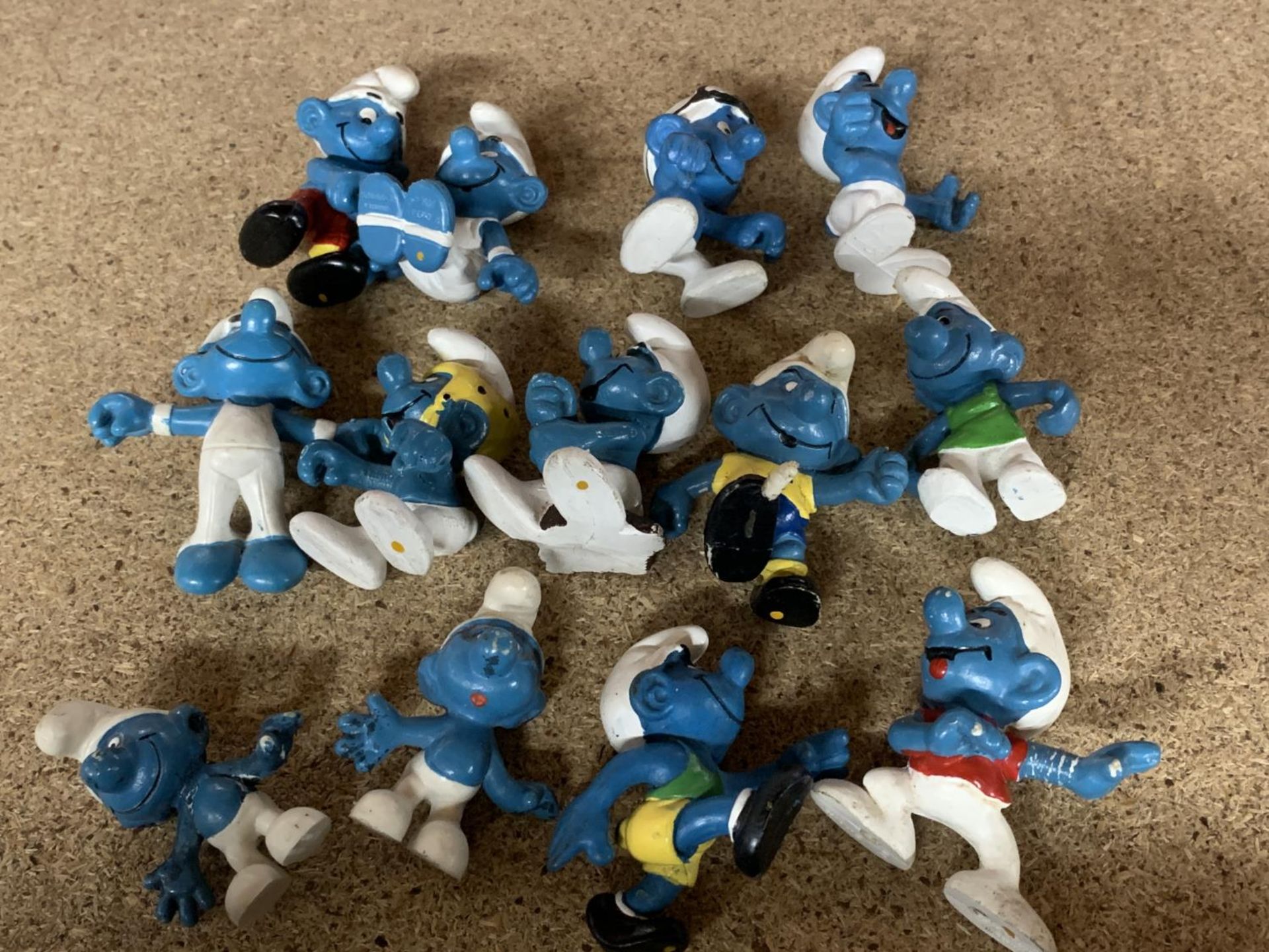 A COLLECTION OF VINTAGE SMURFS - Image 2 of 2