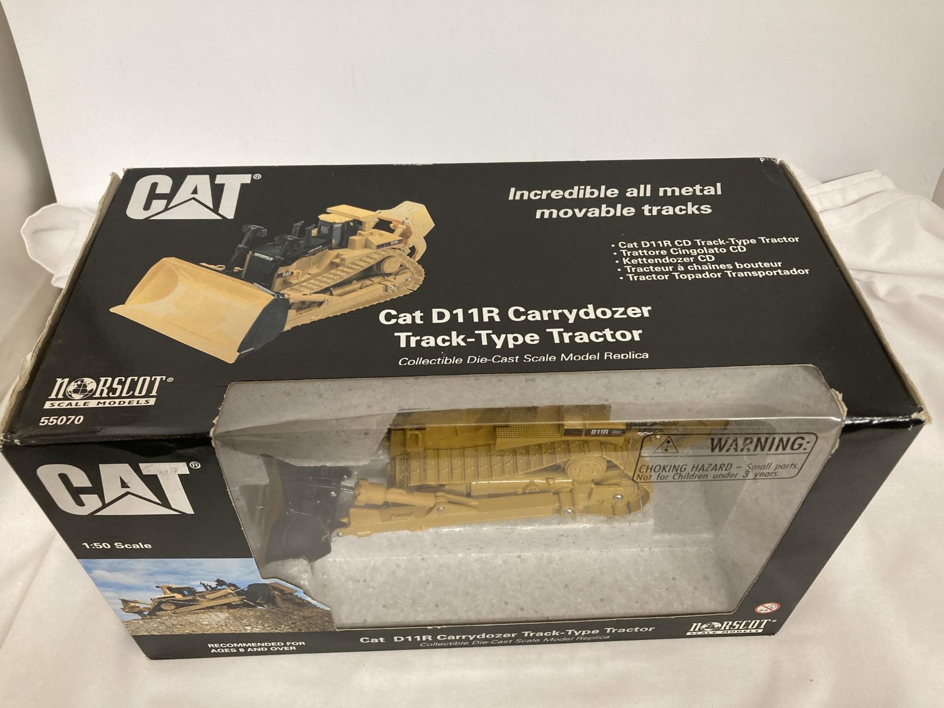 A NORSCOT (MINT AND BOXED) MODEL - CAT D11R CARRY DOZER TRACK TYPE TRACTOR - Bild 2 aus 2