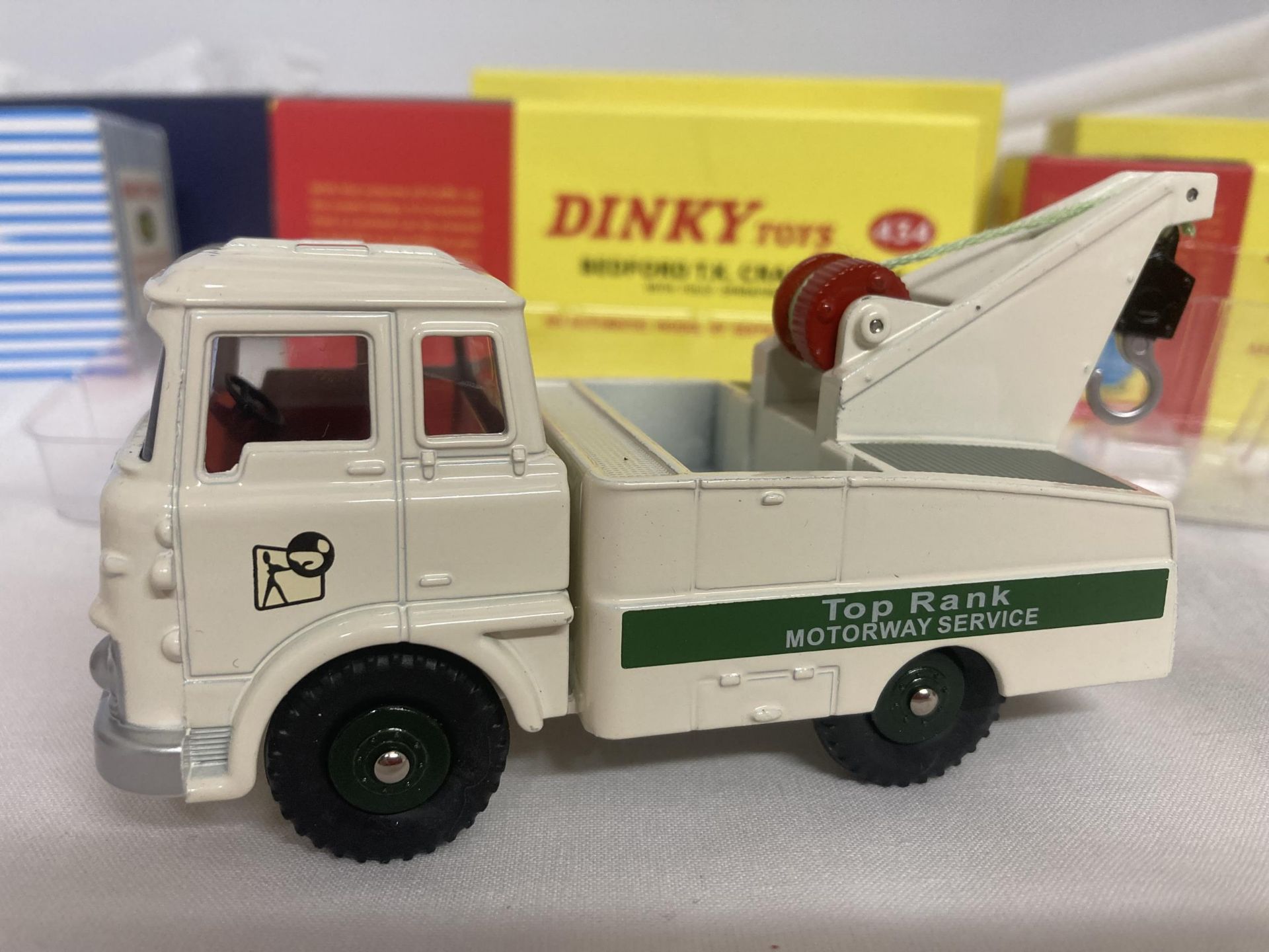 THREE ATLAS DINKY MODELS (MINT) NO. 425 BEDFORD TK COAL LORRY, NO. 434 BEDFORD TK CRASH TRUCK AND - Image 4 of 5