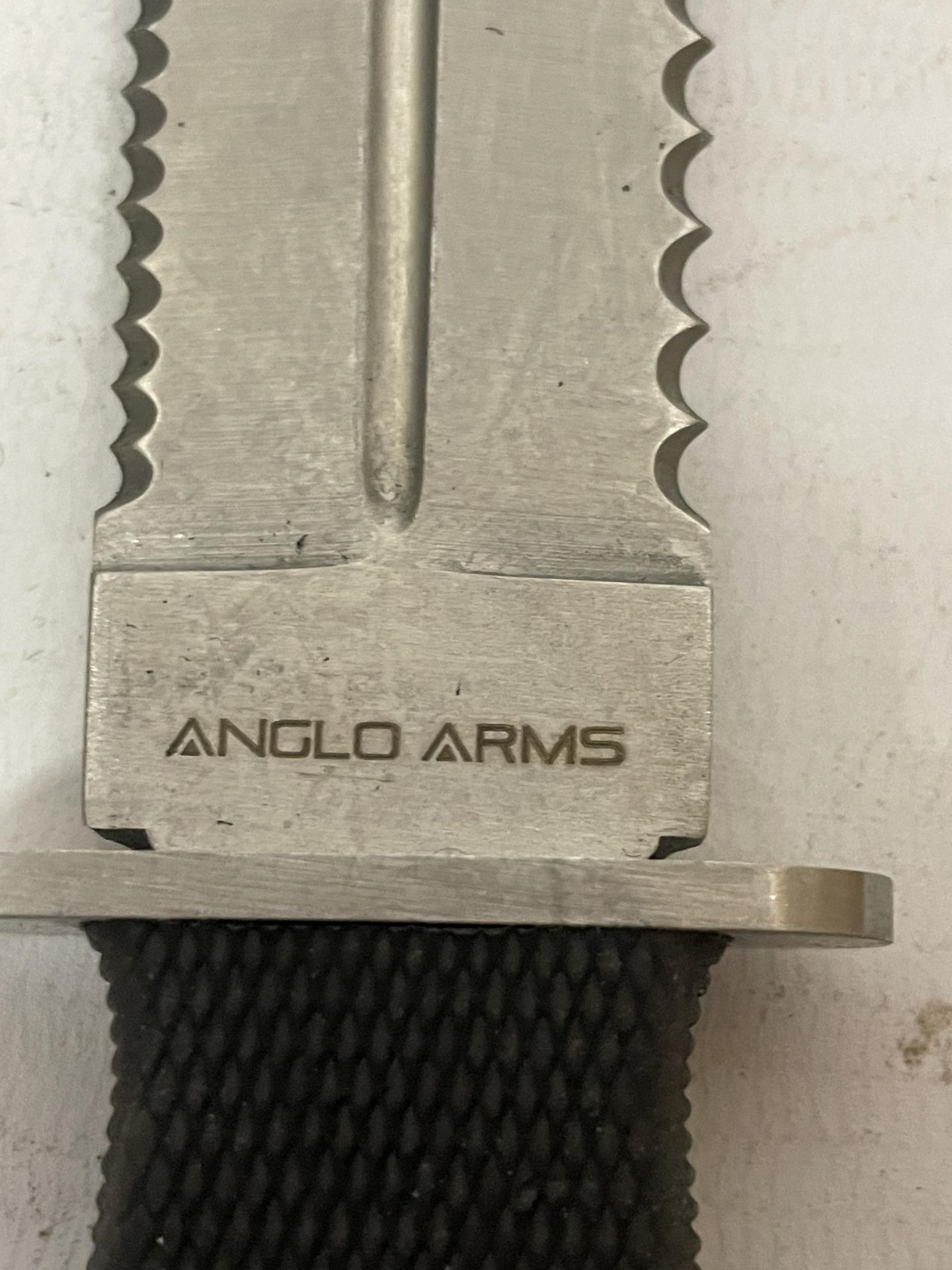 AN ANGLO ARMS KNIFE AND SHEATH - Bild 4 aus 4