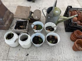 AN ASSORTMENT OF ITEMS TO INCLUDE A SET OF VINTAGE SCALES AND A GALVANISED WATERING CAN ETC