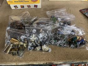 A QUANTITY OF VINTAGE BRITAINS AND WAR GAMES METAL FIGURES