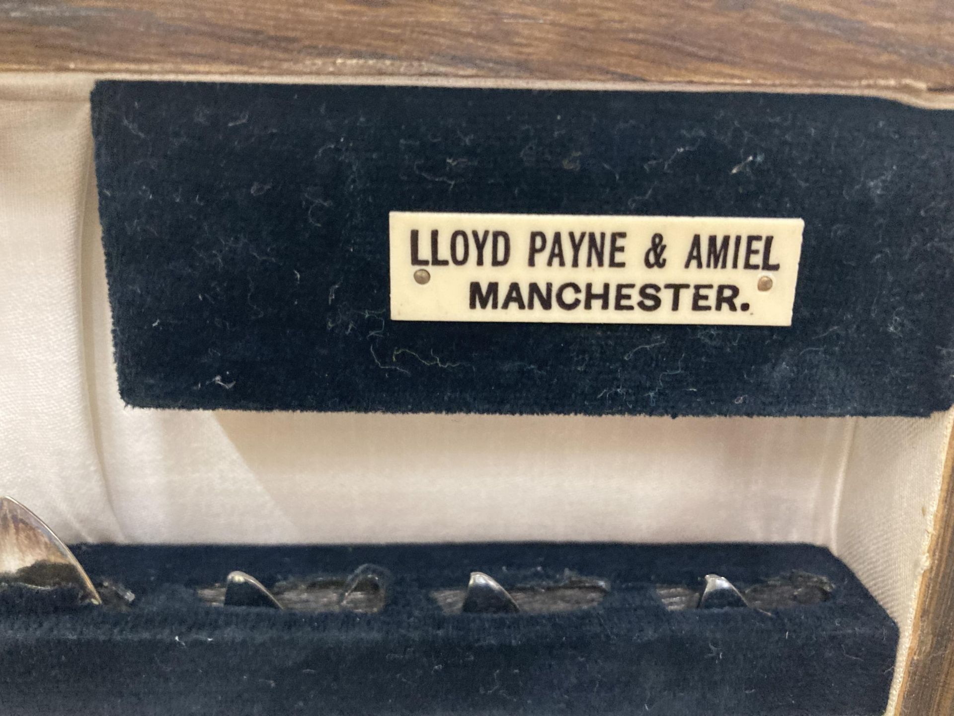 A LLOYD PANE, MANCHESTER SILVER PLATED CANTEEN OF CUTLERY - Image 3 of 4